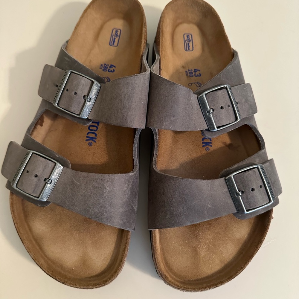 Birkenstock Arizona Soft Footbed Sandals. Genuine leather.